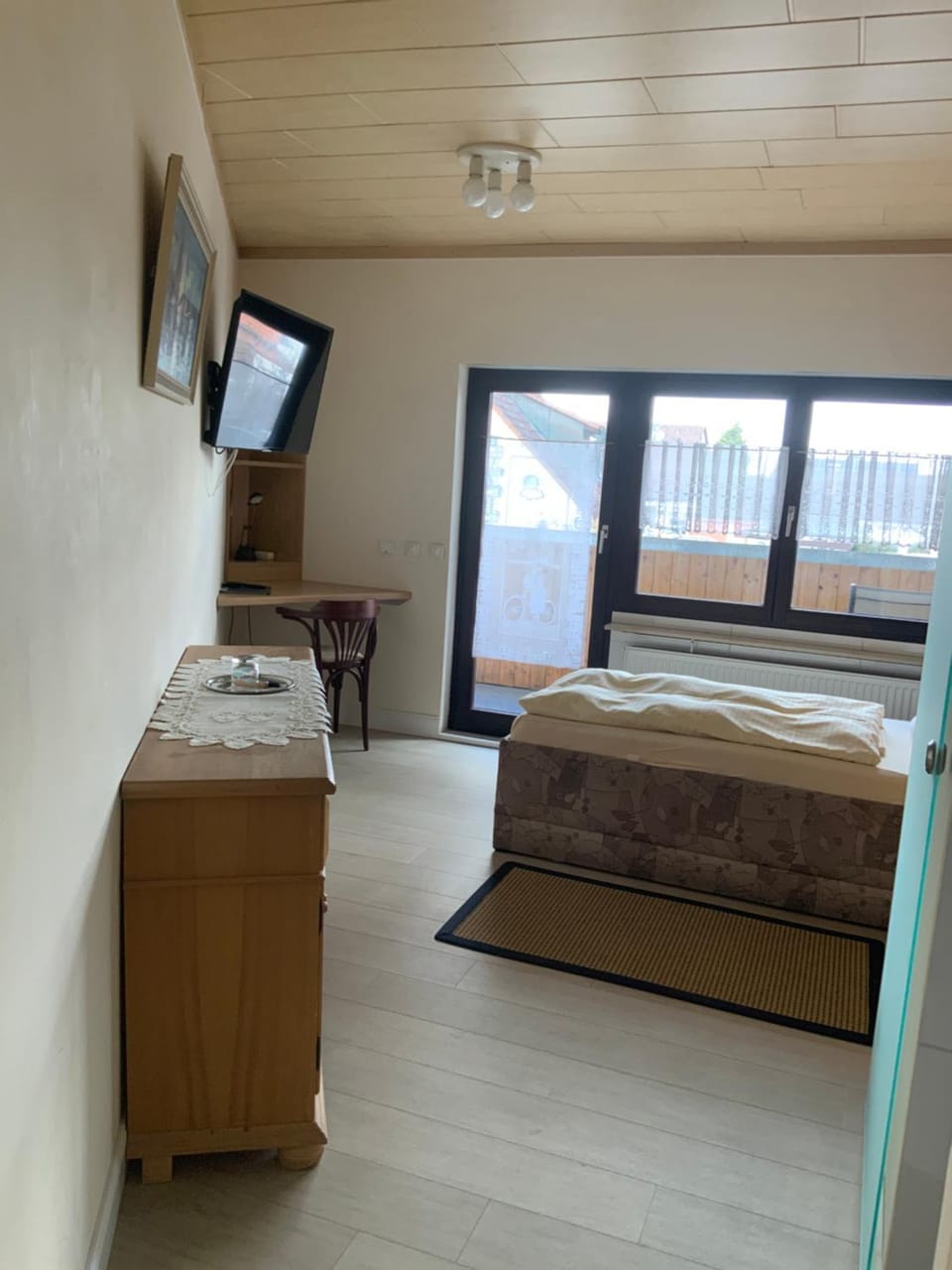 Photo of the whole room