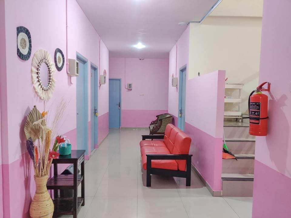 Living room, Seating area, Area and facilities