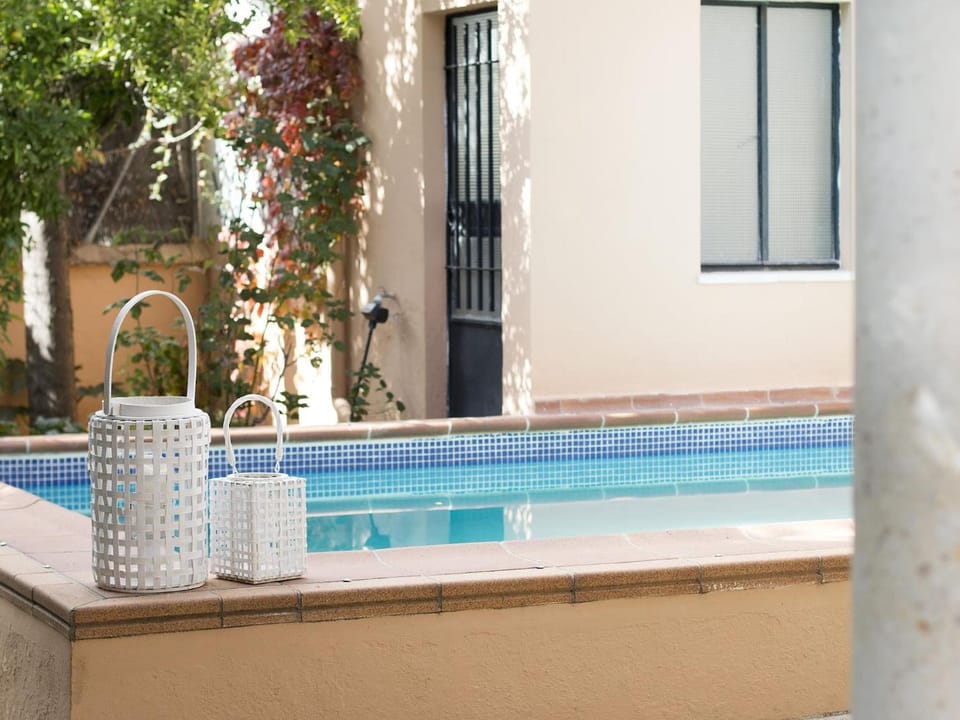 Patio, Swimming pool