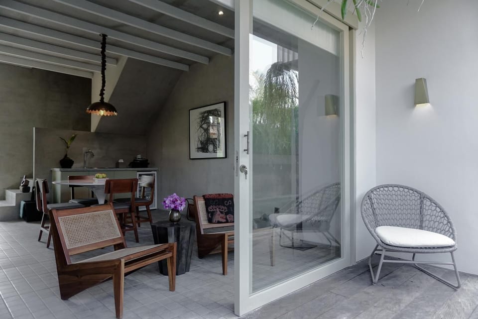 Seating area, Dining area, On site