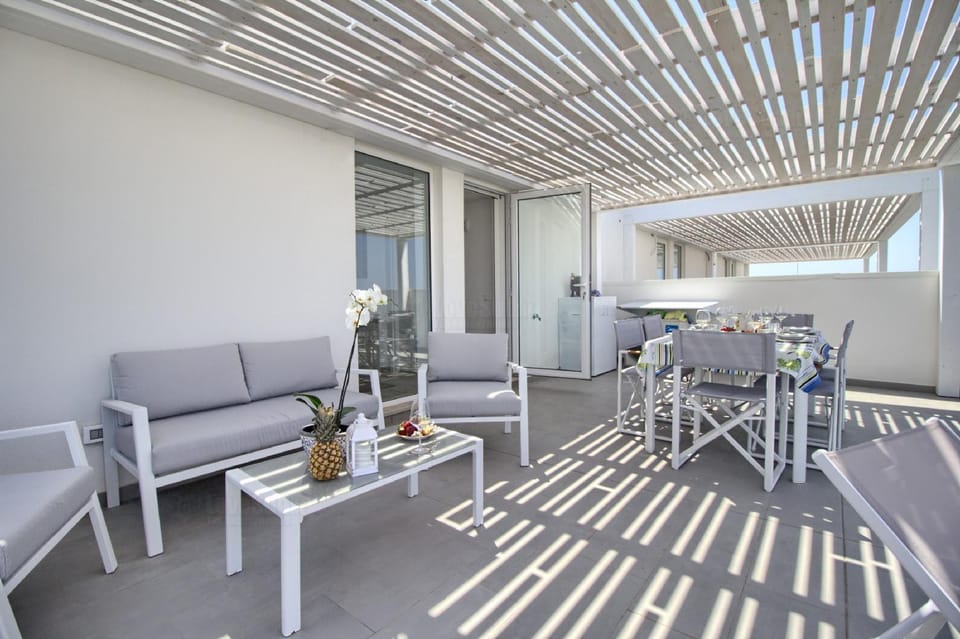 Balcony/Terrace, Dining area