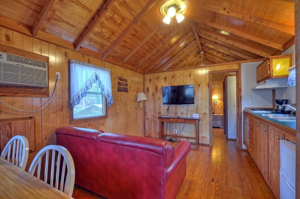 Riverbend Lodging Motel in Bryson City