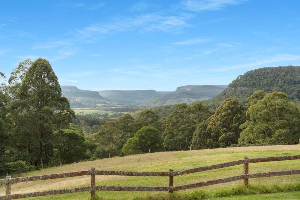 Alcheringa Cottage Amazing Location with views House in Kangaroo Valley