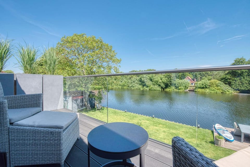 Balcony/Terrace, Lake view