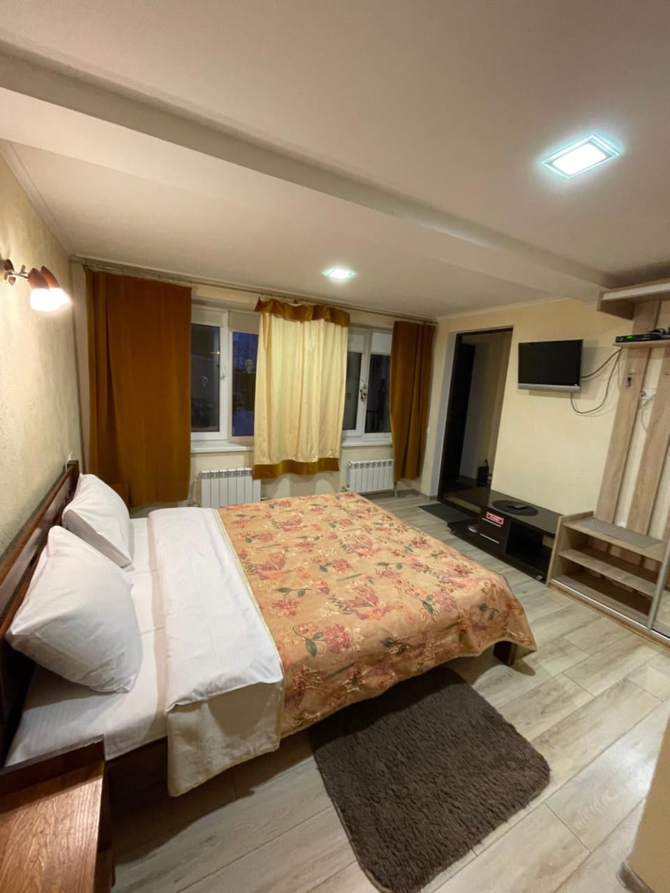 Апартаменты SunRise Apartment in Ukraine