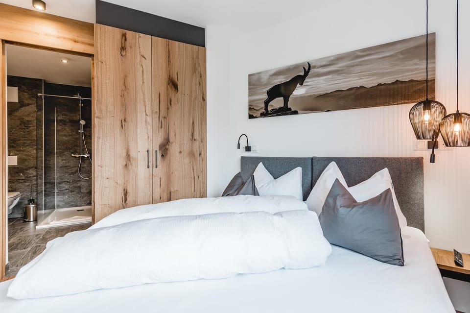 Bathroom, Bedroom