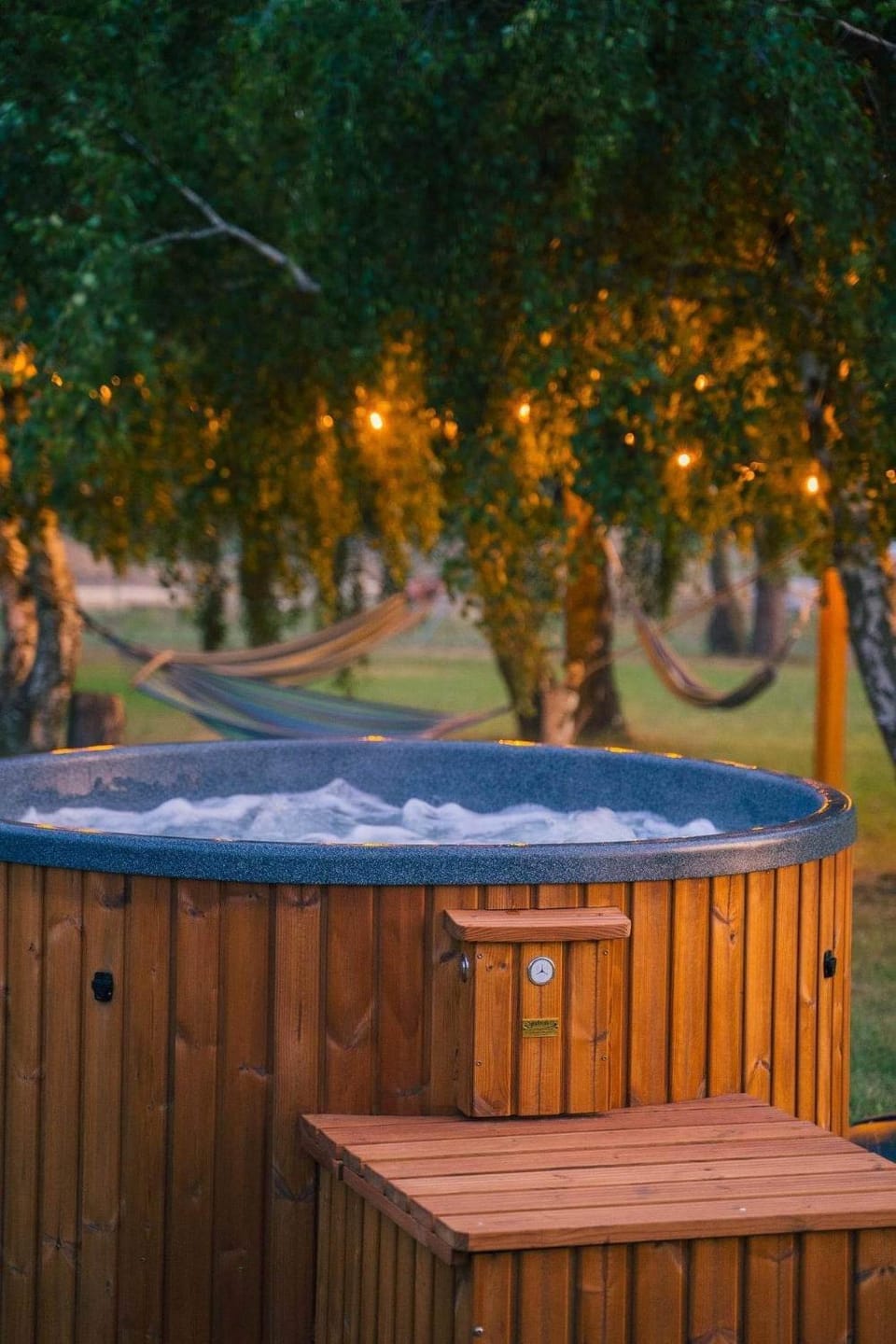 Garden, Hot Tub
