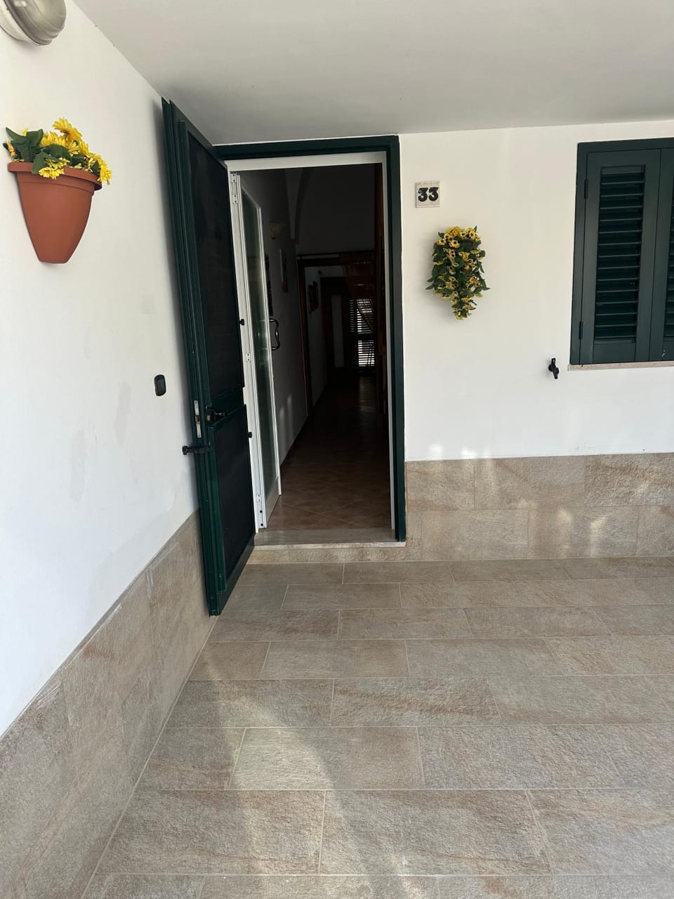 Property building, Facade/entrance