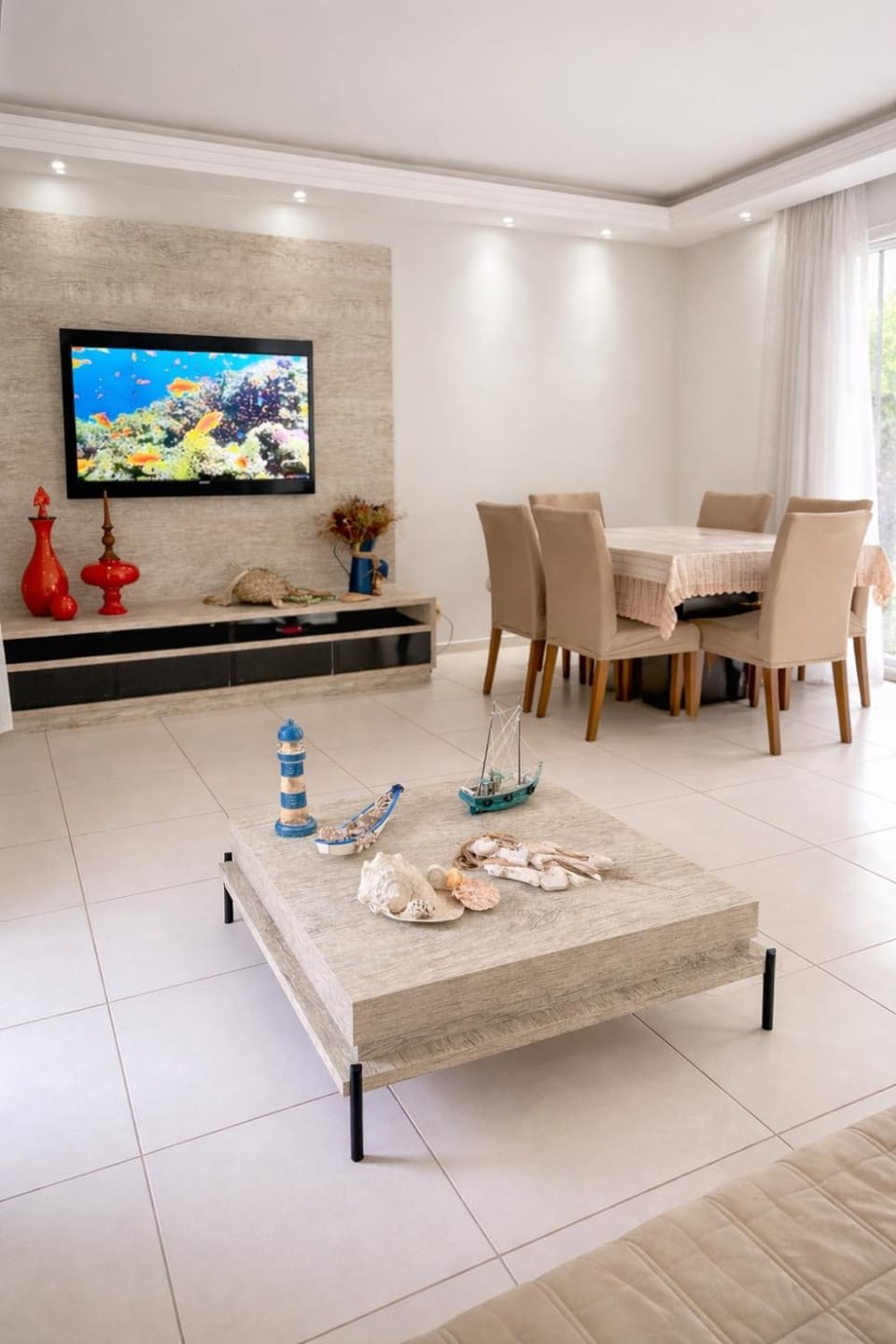 TV and multimedia, Dining area