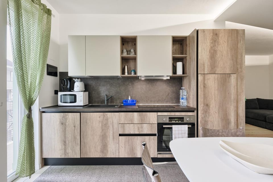 Coffee/tea facilities, Balcony/Terrace, Kitchen or kitchenette, Living room, Dining area