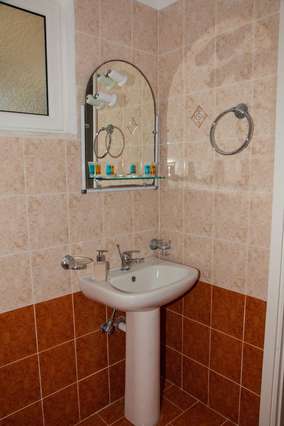 Shower, Toilet