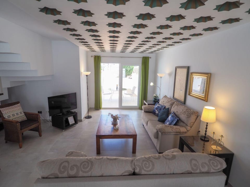 Communal lounge/ TV room, Living room