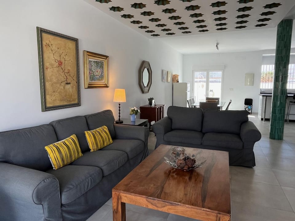 Communal lounge/ TV room, Living room