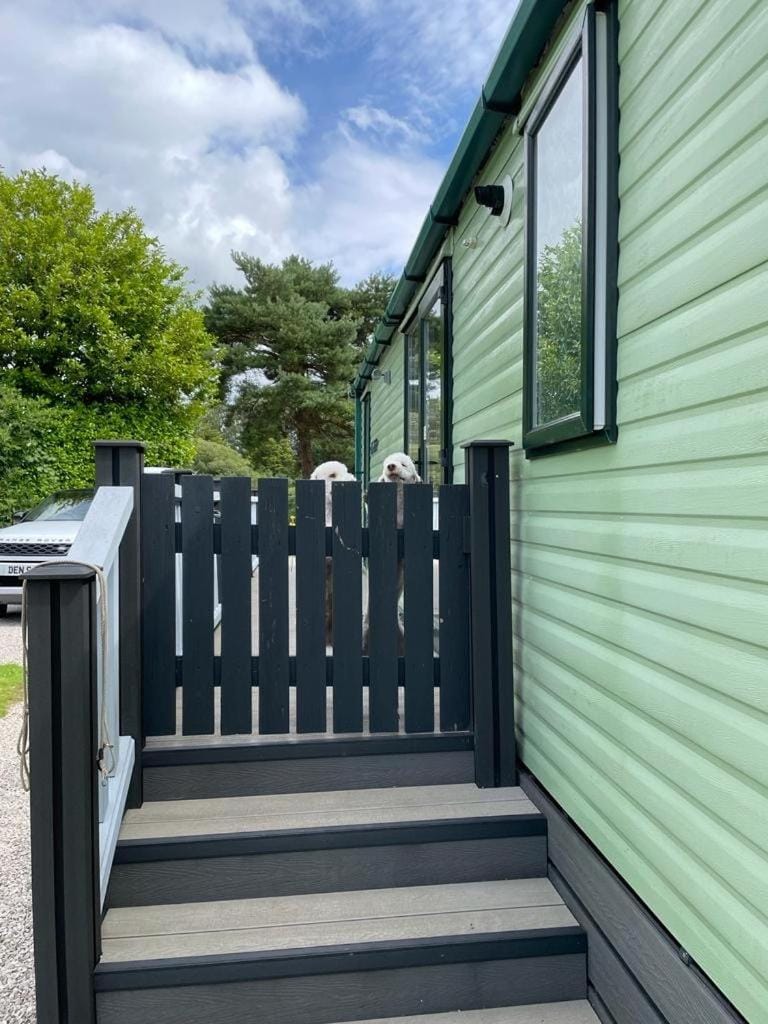28 Borwick Lakes Campground/ 
RV Resort in England