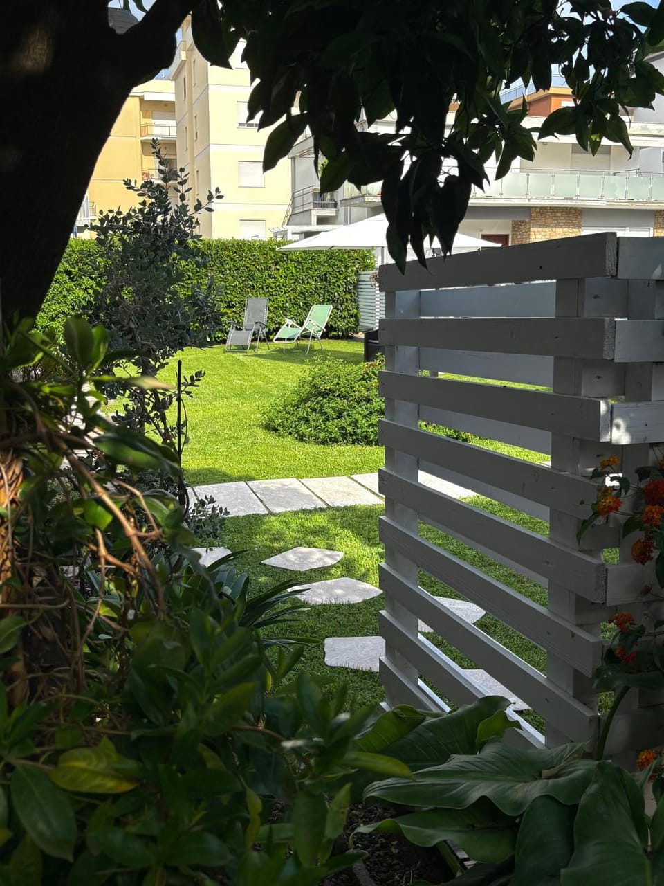 Garden, Garden view