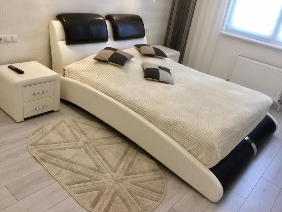 Central apartment (10 min walk to the sea) Apartment in Odessa