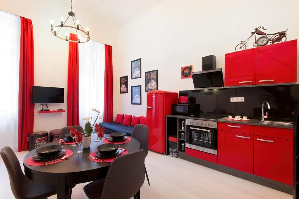 Kitchen or kitchenette, Living room, Dining area