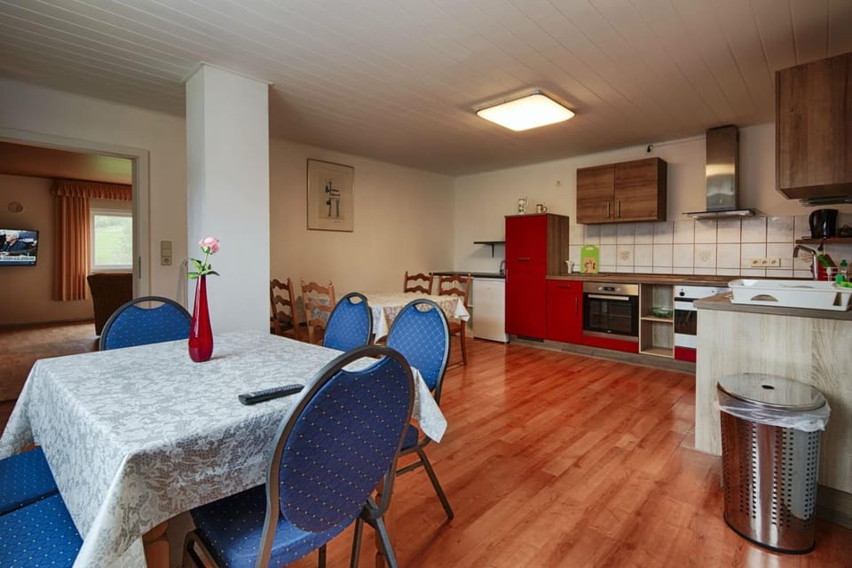 Kitchen or kitchenette, Living room, Seating area