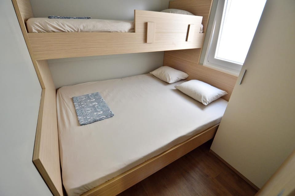 Mobile home CVITA Campground/ 
RV Resort in Murter