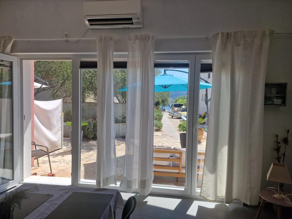 Obala 111 Apartment in Šibenik-Knin County, Croatia