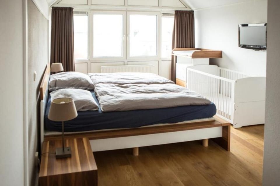 Weidevilla XXXL Apartment in Friesland, Netherlands
