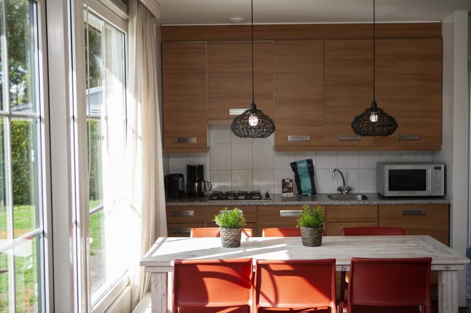 Bunckman 10 pers. bungalow Chalet in Gelderland, Netherlands