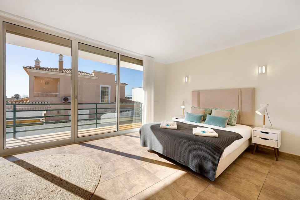 Living room, Bedroom