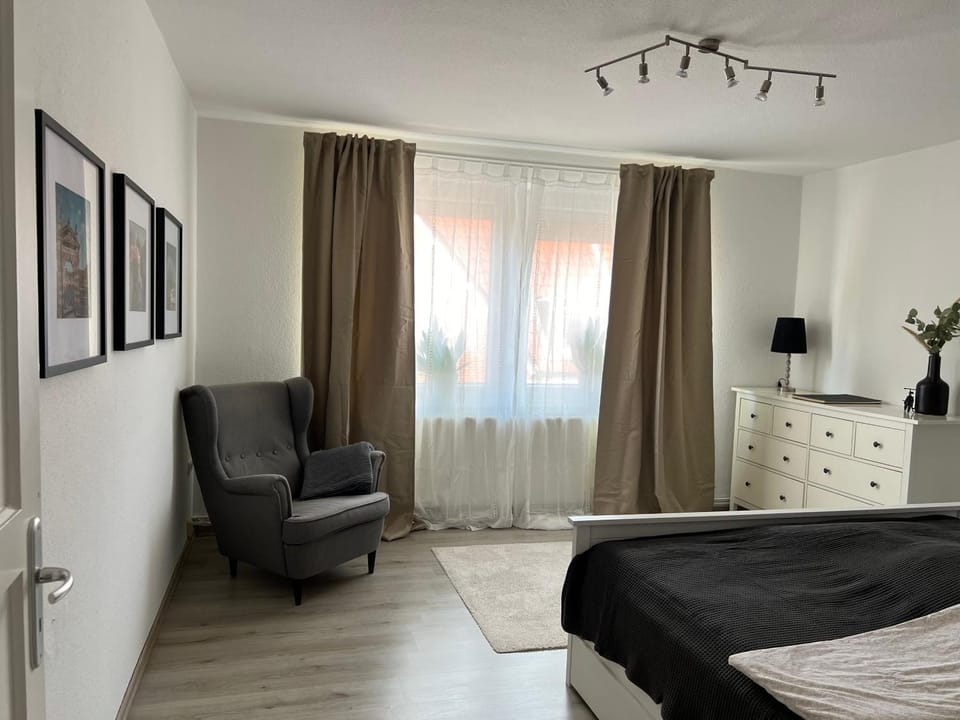 Bed, Bedroom