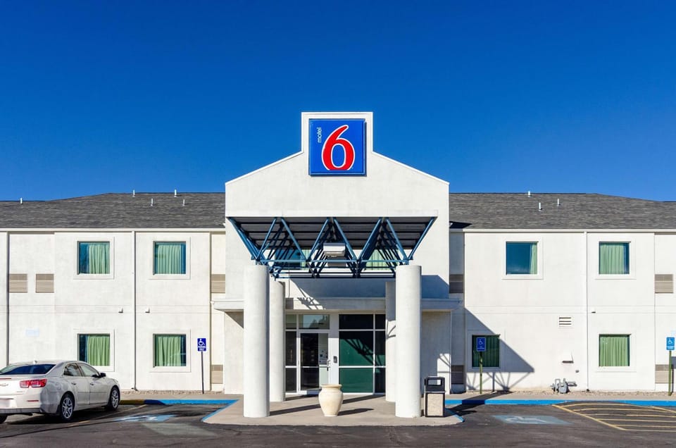 Property building, Facade/entrance, Day, Property logo or sign, On site, Time of day