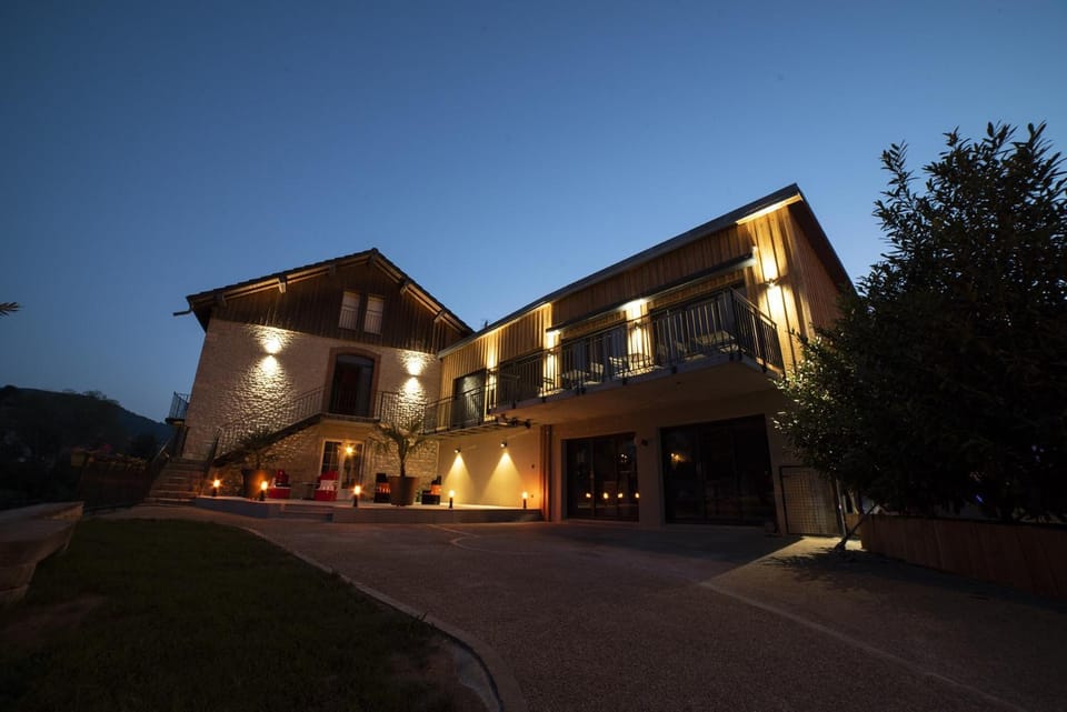 LES TANNERIES Meilleures vue sur la rivière Bed and Breakfast in Jura