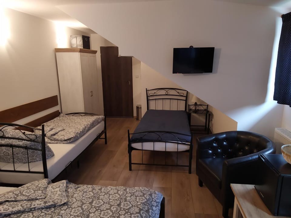 TV and multimedia, Photo of the whole room