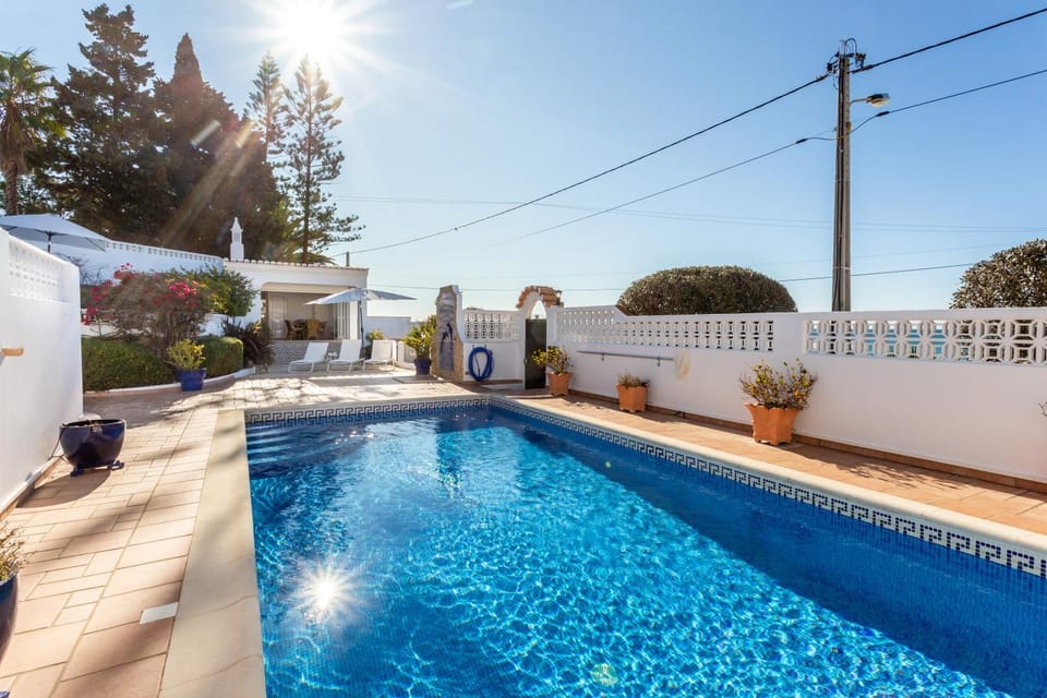Swimming pool, Swimming pool