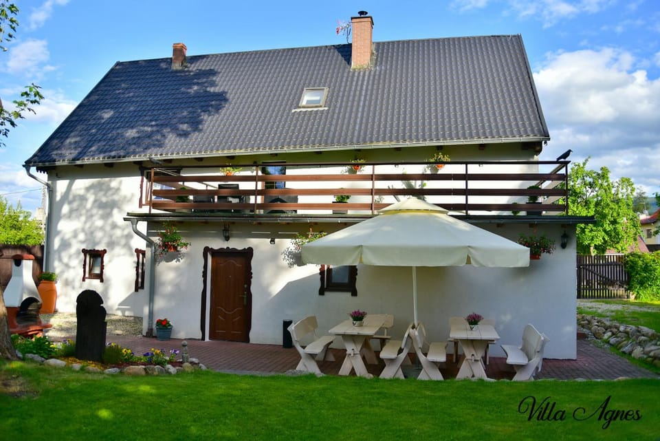 Property building, Activities, BBQ facilities, Garden, Food and drinks, Entertainment