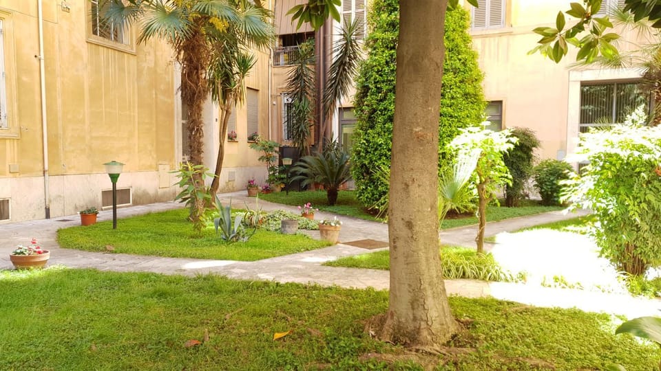 Facade/entrance, Garden