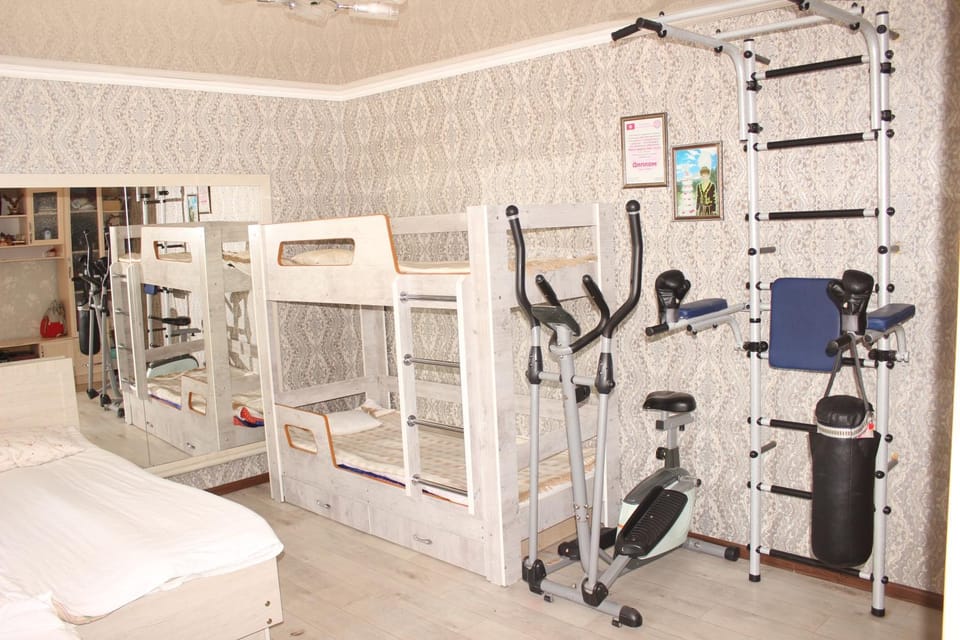 Fitness centre/facilities, bunk bed