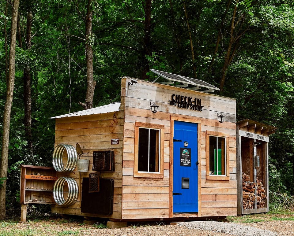 Altenbrauch Farm - Camping in the Hocking Hills Campground/ 
RV Resort in Ohio
