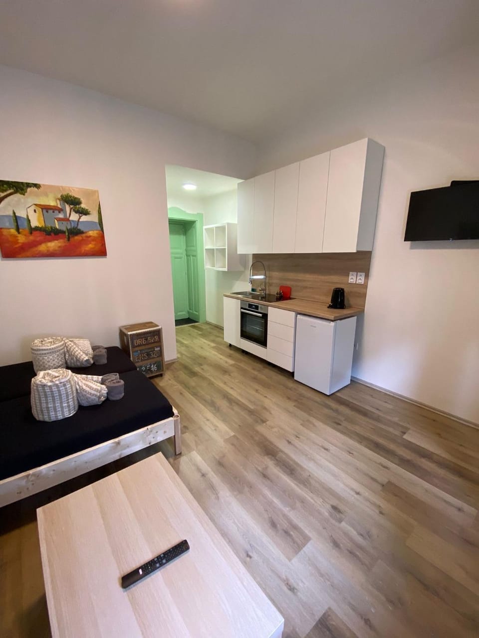 Living room, Photo of the whole room