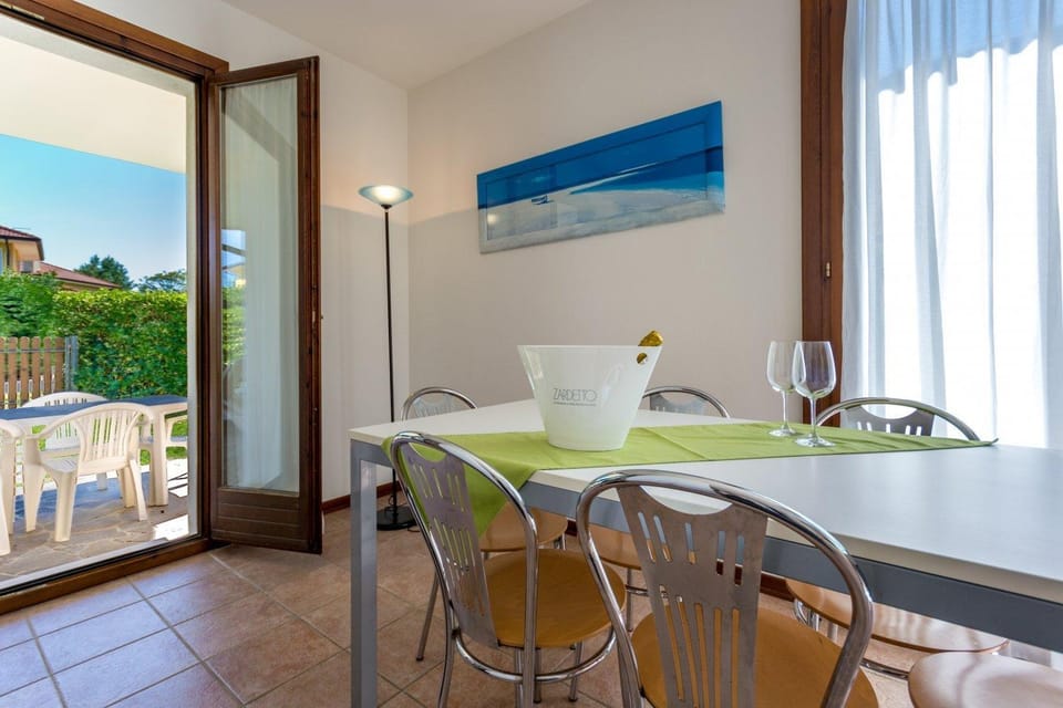 Villa V4 bi-trifamiliare Villa in Isola Albarella