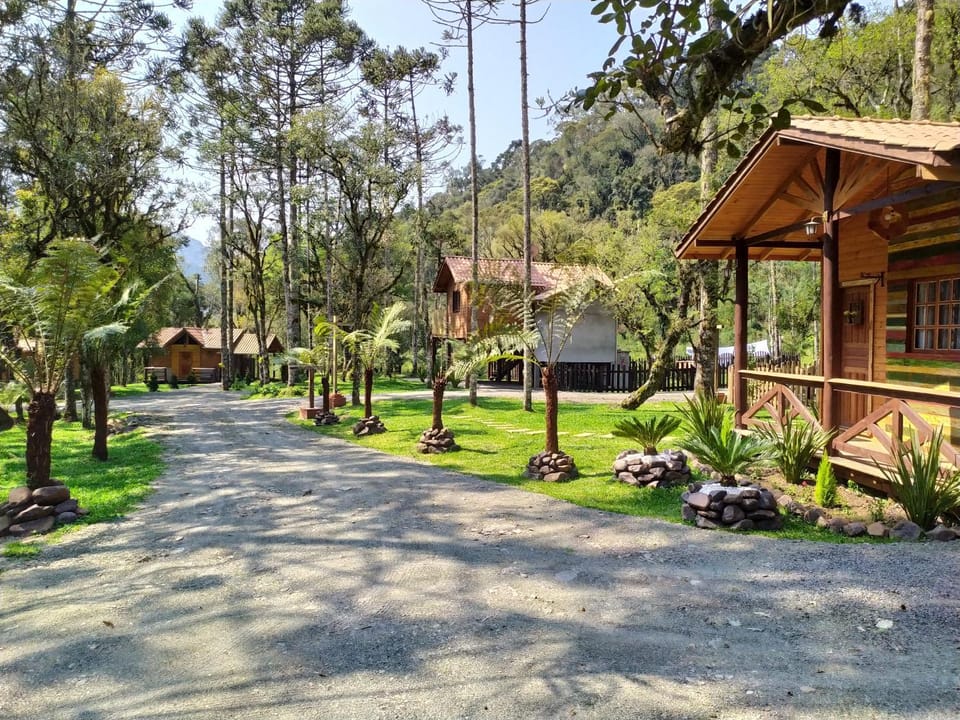 Property building, Day, Natural landscape, Garden, Garden view, Mountain view