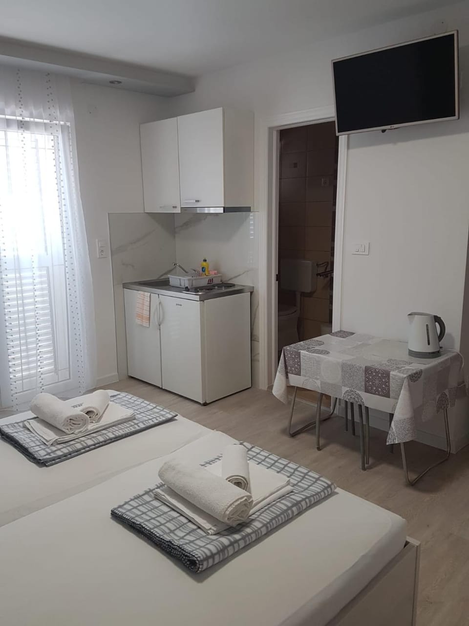 TV and multimedia, Kitchen or kitchenette
