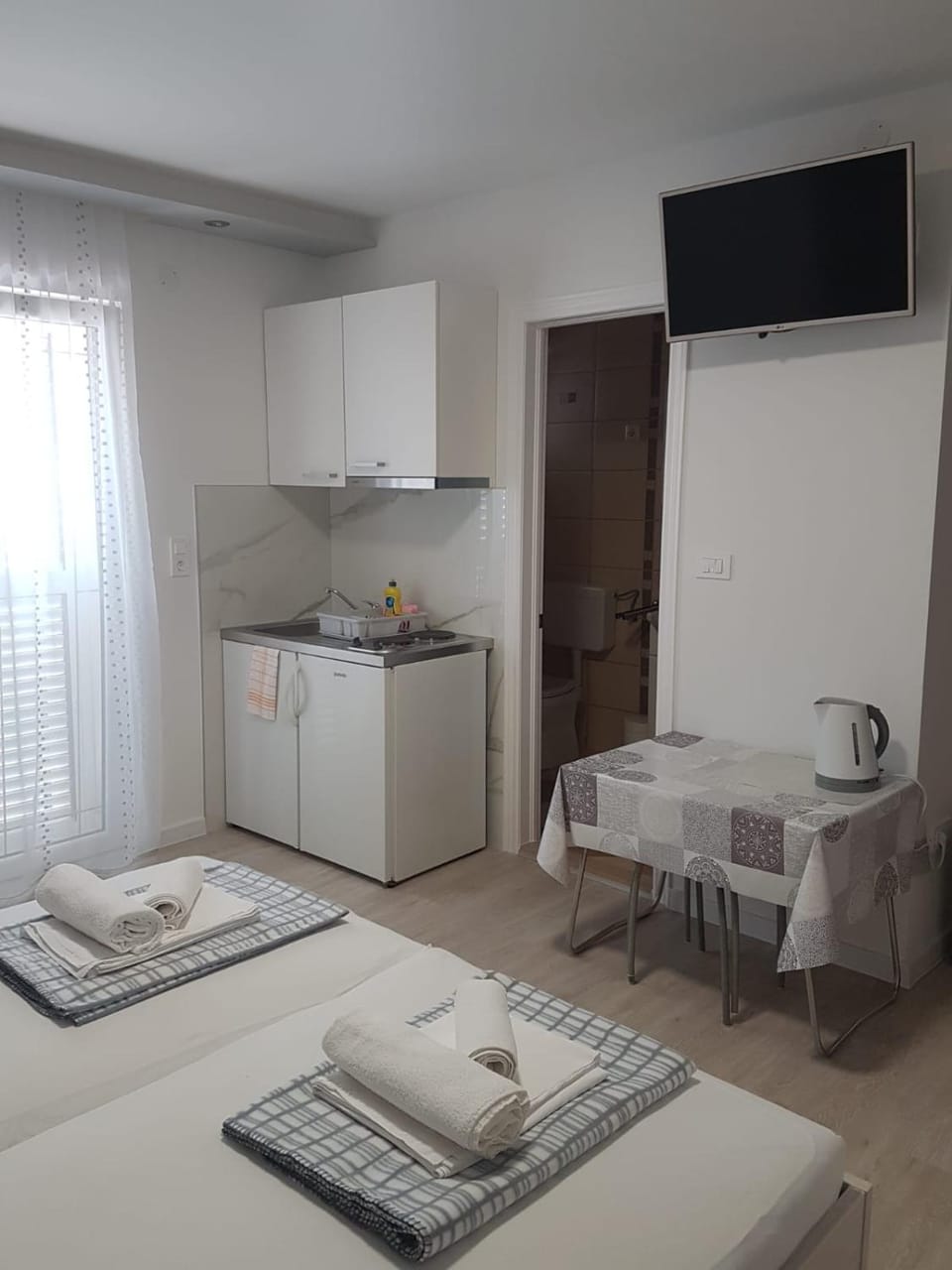 TV and multimedia, Kitchen or kitchenette