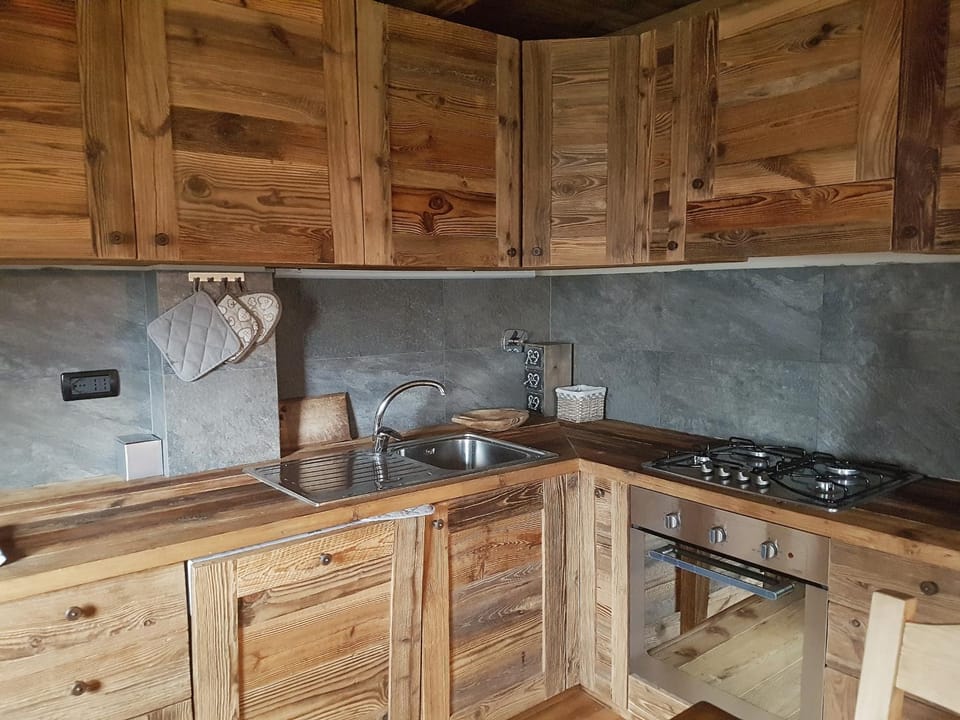 Kitchen or kitchenette