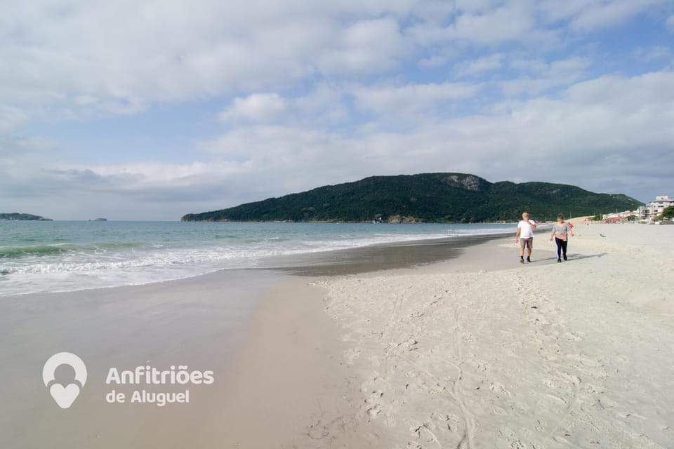 Neighbourhood, Beach