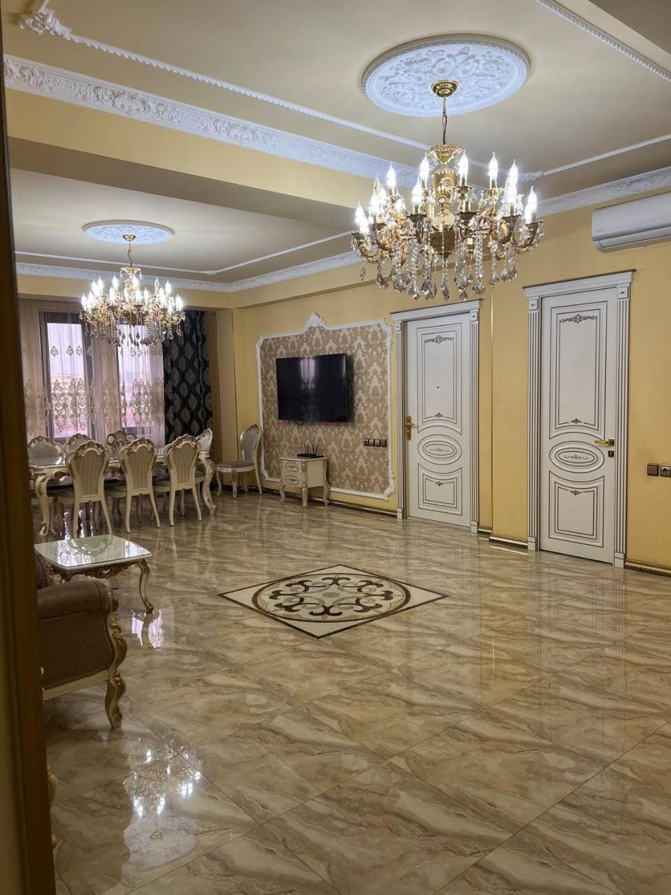 AL SHEIKH 5 BEDROOM LUXURY APARTMENT 1 Apartment in Yerevan