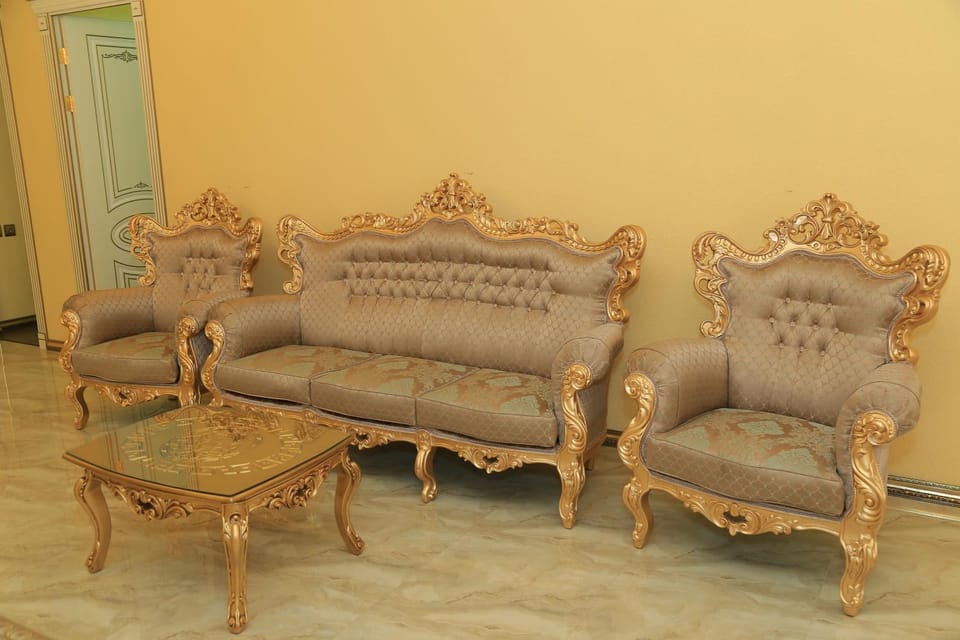 Living room, Seating area