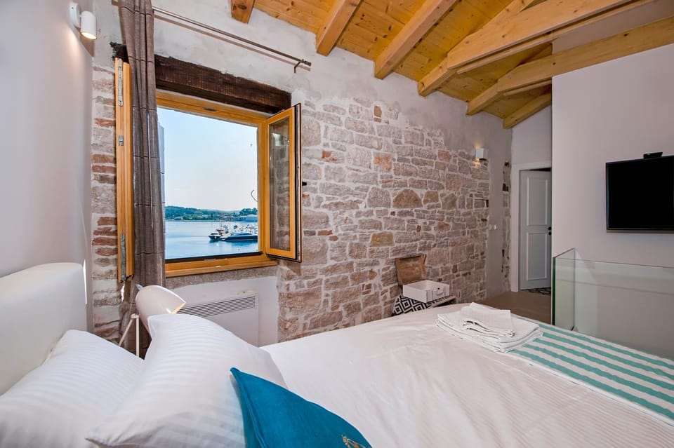 Studio First Row to the Sea Apartment in Rovinj