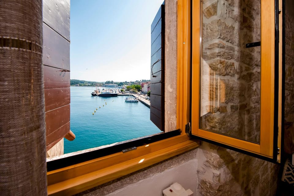 Studio First Row to the Sea Apartment in Rovinj