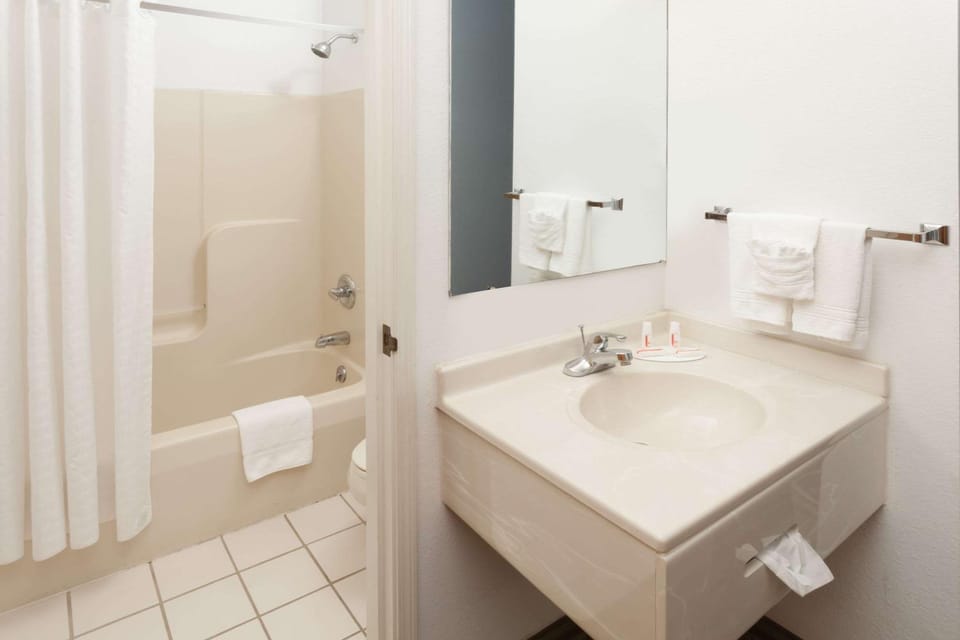 Bathroom, Photo of the whole room, On site