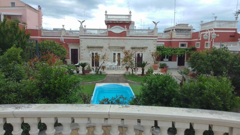 Property building, Garden, Pool view