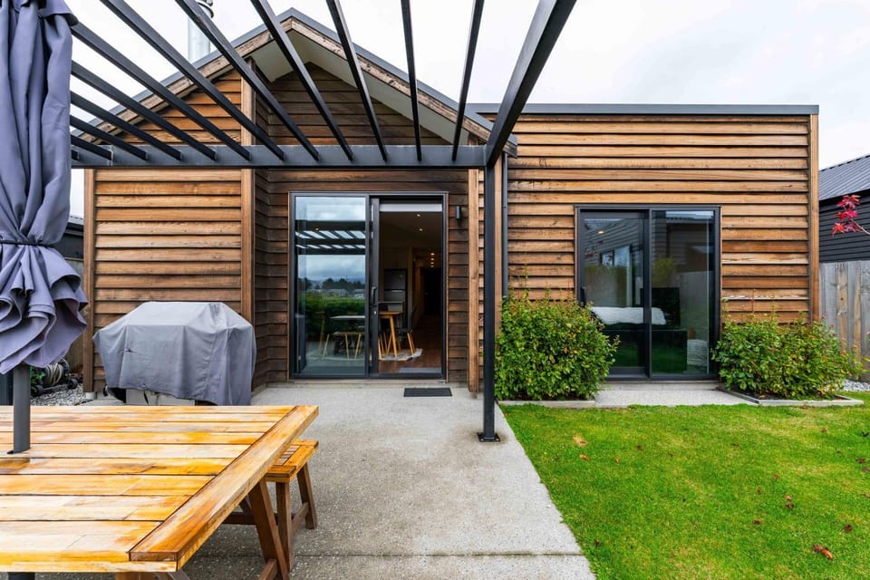 Outlet Sanctuary House in Wanaka